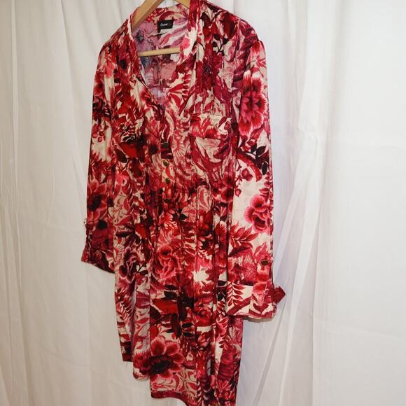Cocomo Tunic Top Size Small Roll Tab Sz Small Red Black White Graphic - Picture 13 of 16